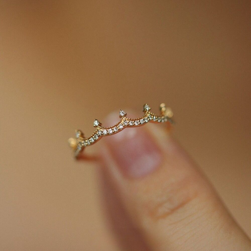 925 Silver Vintage Elegant Crown Ring with Synthetic Zirconia
